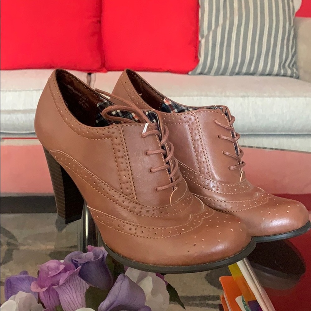 Booties - Picture 3 of 4